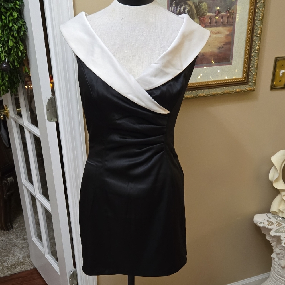 Evan-Picone Black White Mini Dress Portrait Collar Fitted Fully Lined SZ 8 EUC - Picture 1 of 5